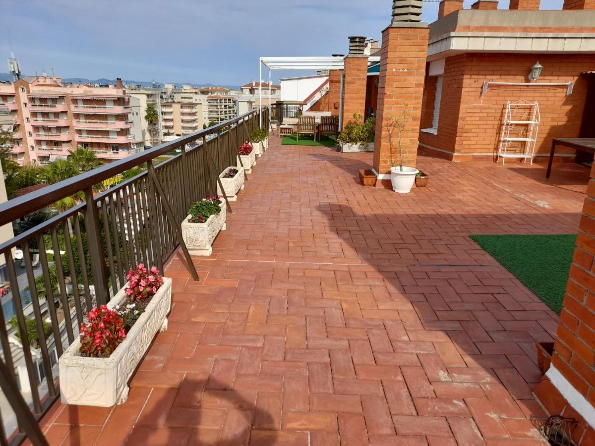 Atico Isaac Albeniz Apartment La Pineda Exterior photo
